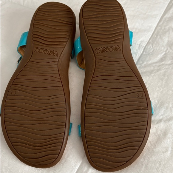 Vionic women’s Blue Sandals - Picture 3 of 7